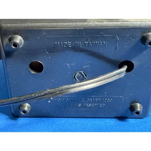 Ho Ho Arts Fiber Optic LED Flower Lamp With Black Base & Multicolor Glow - Picture 14 of 14